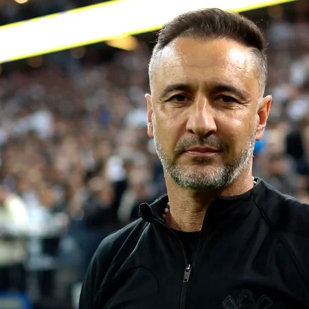 Vítor pereira processa Corinthians: reivindica R$7,5 milhões em ação judicial