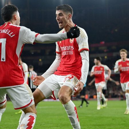 O Arsenal Triunfa sobre o Newcastle e Revigora a Disputa pelo Campeonato