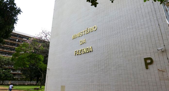 Ministerio da Fazenda notifica Loterj sobre apostas esportivas online