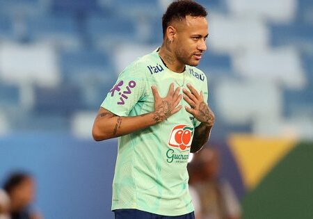 Contusões excluíram Neymar de quais competições pela Equipe Nacional?