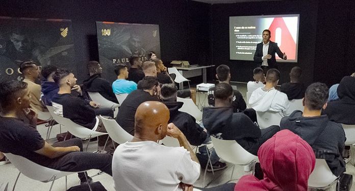 Athletico Paranaense e Genius Sports promovem workshops de integridade no futebol