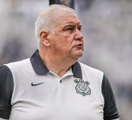 Manifestação de Rubão Evidencia Complicações com Apoios Financeiros e Administração no Corinthians