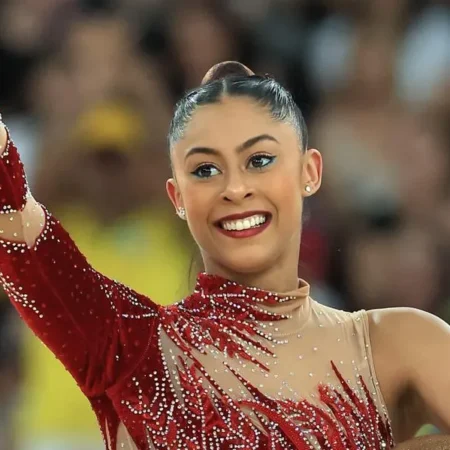 Bárbara Domingos Faz História na Ginástica Rítmica e Avança à Final Olímpica 2024