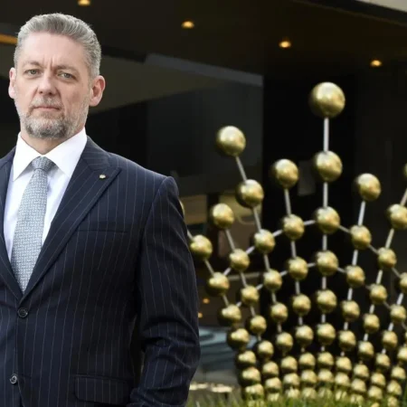 Ciarán Carruthers Anuncia Saída da Crown Resorts, David Tsai é Nomeado CEO Interino