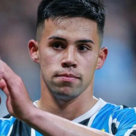 Grêmio: Aravena Ganha Destaque contra o Atlético-MG