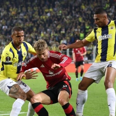 Fenerbahçe e Manchester United empatam pela Liga Europa