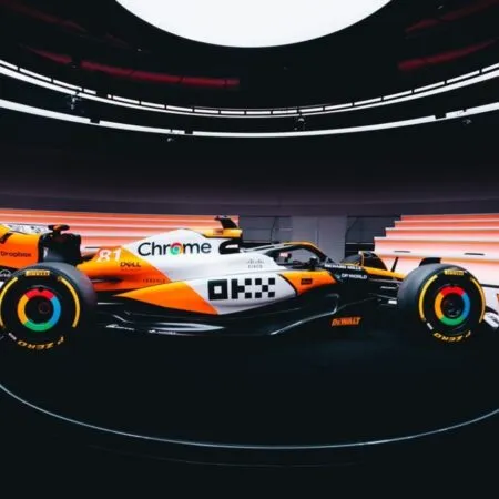 McLaren Revive os Anos 80 e 90 com Pintura Icônica no GP de Singapura